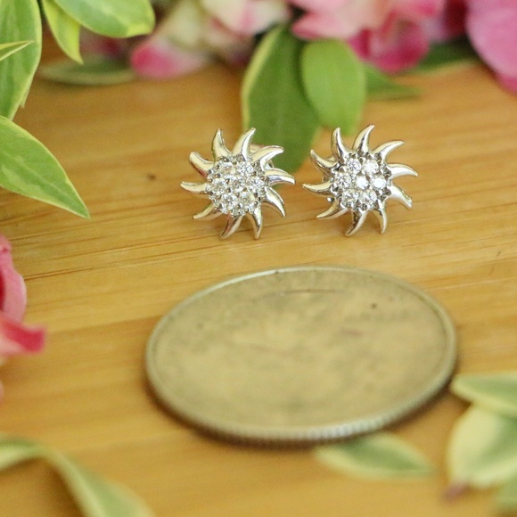 925 Sterling Silver with Cubic Zirconia Stones - Picture 2 of 7